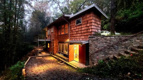 bracken_cabin_brevard_north_carolina_exterior__06
