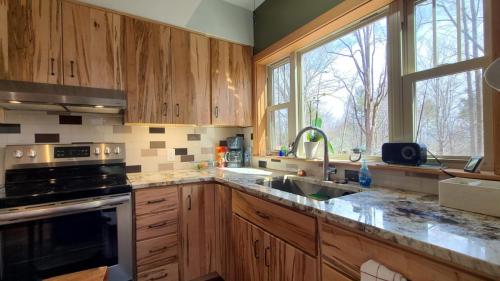 bracken_cabin_brevard_north_carolina_interior__11