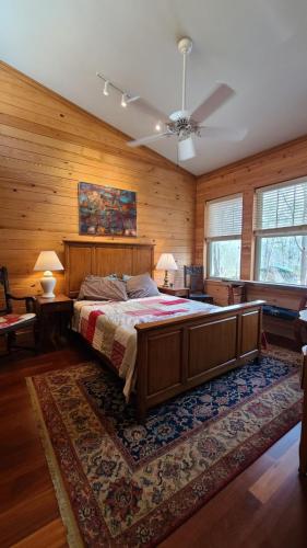 bracken_cabin_brevard_north_carolina_interior__15